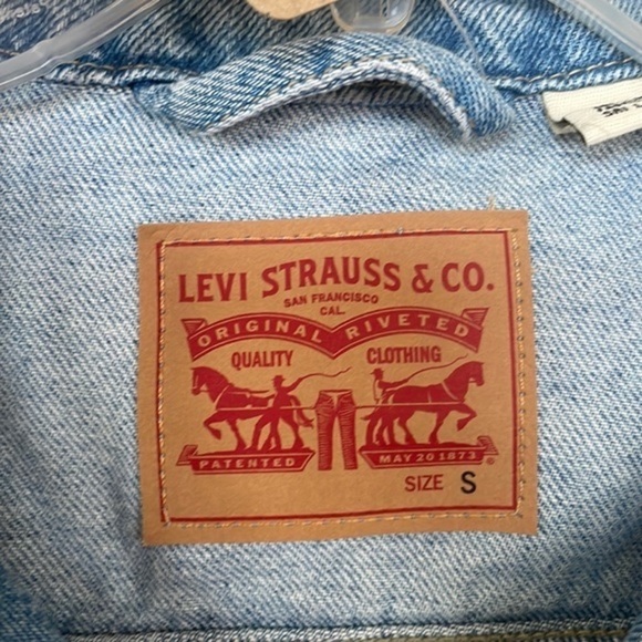 Brand New Levi's Ex-Boyfriend Trucker Jean Jacket Button Up Denim Distressed - Picture 7 of 15